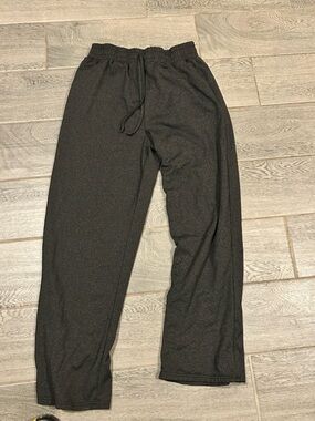 Lark + Grey Maternity Casual Jogger Sweatpants with Drawstring Waist - size larg